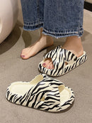 Chinelo Nuvem Zebra