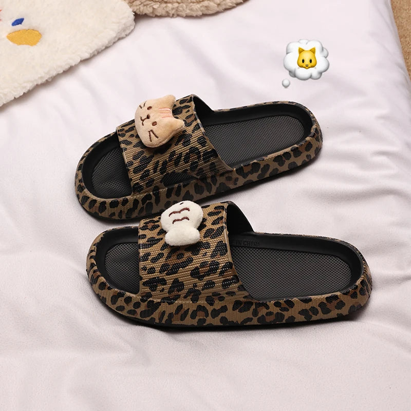Chinelo Nuvem Oncinha