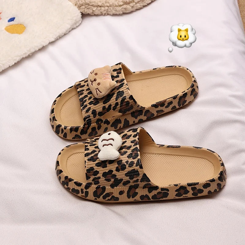 Chinelo Nuvem Oncinha