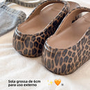 Chinelo Nuvem Oncinha