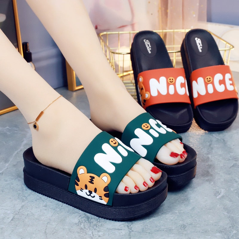 Chinelo Nuvem Cartoon Cut