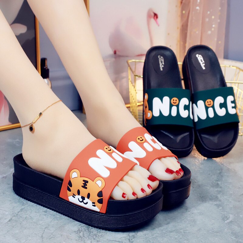 Chinelo Nuvem Cartoon Cut